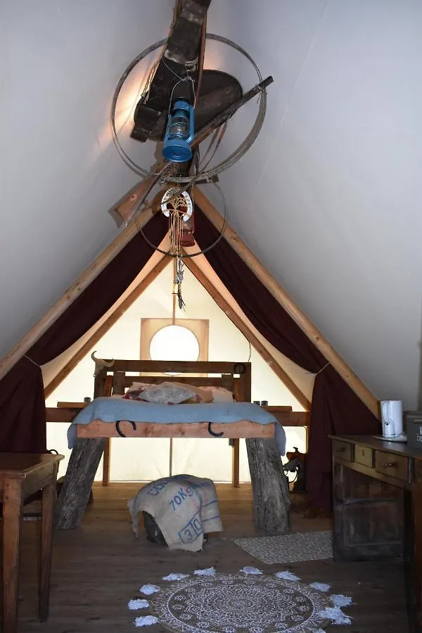 Nuit En Tente Western A 500M De La Plage Hotel Cancale Luxury tent